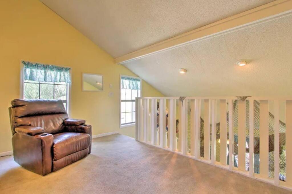 Cheerful 1-Bedroom Townhouse With Spacious Loft パナマシティービーチ エクステリア 写真