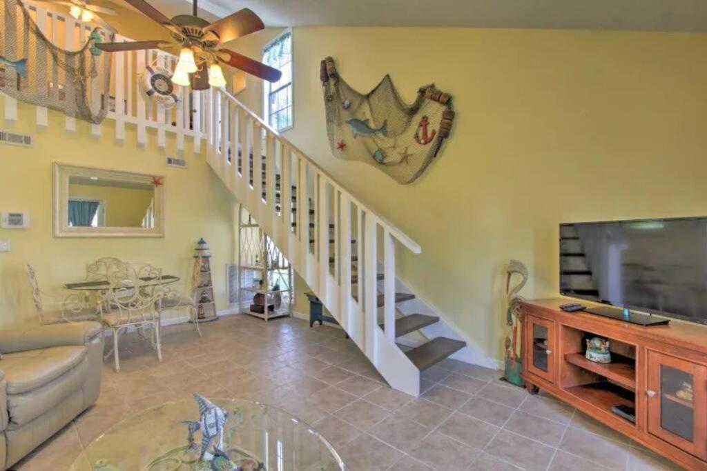 Cheerful 1-Bedroom Townhouse With Spacious Loft パナマシティービーチ エクステリア 写真