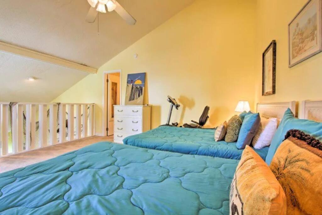 Cheerful 1-Bedroom Townhouse With Spacious Loft パナマシティービーチ エクステリア 写真